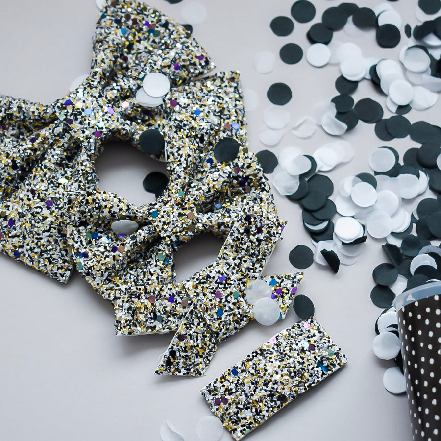 Midnight Kiss Glitter Bow
